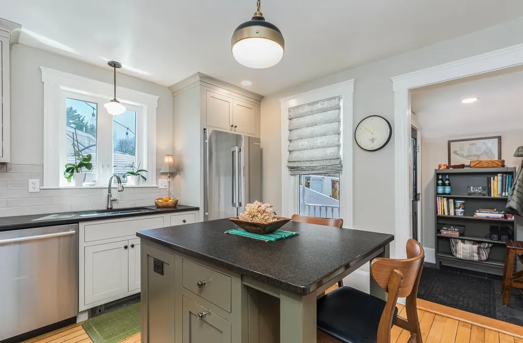 994 South Street Portsmouth NH 03801