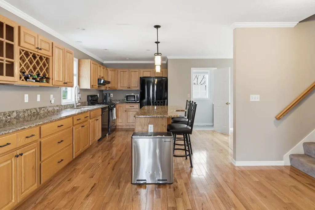 15 Taschereau Boulevard Nashua NH 03062