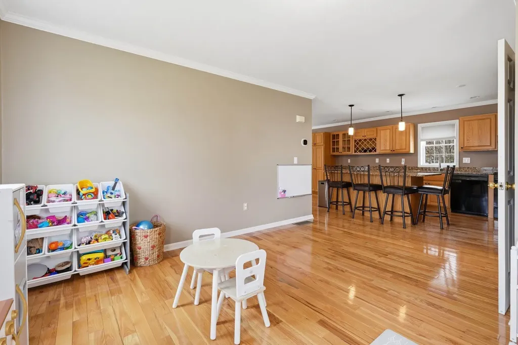15 Taschereau Boulevard Nashua NH 03062