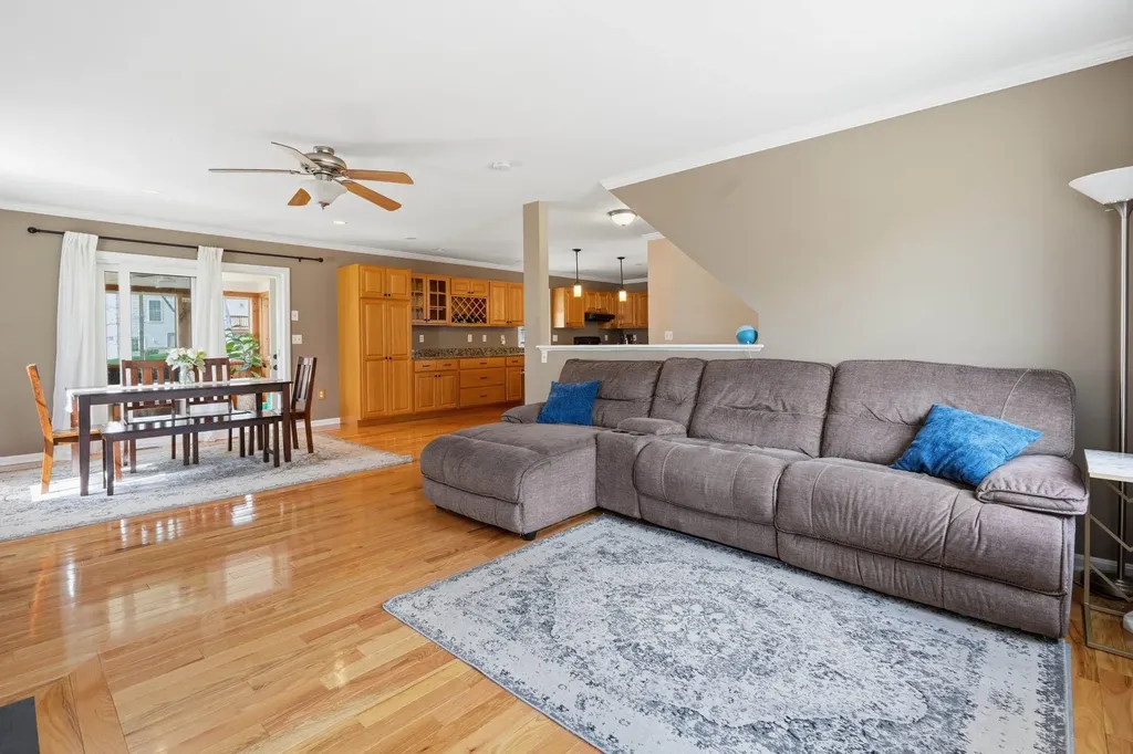 15 Taschereau Boulevard Nashua NH 03062
