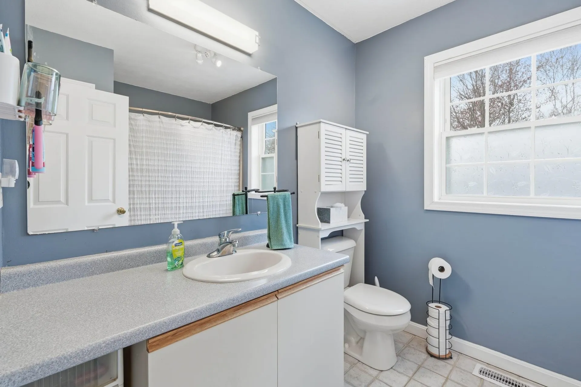 15 Taschereau Boulevard Nashua NH 03062