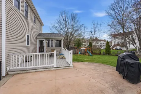 15 Taschereau Boulevard Nashua NH 03062