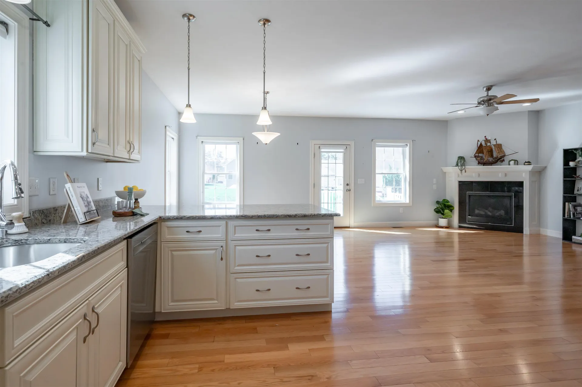 12 Torrey Pines Circle Plaistow NH 03865