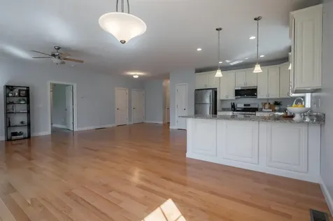 12 Torrey Pines Circle Plaistow NH 03865