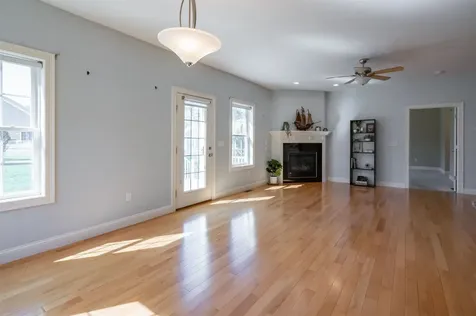 12 Torrey Pines Circle Plaistow NH 03865