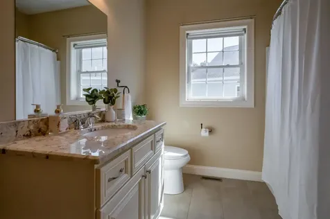 12 Torrey Pines Circle Plaistow NH 03865