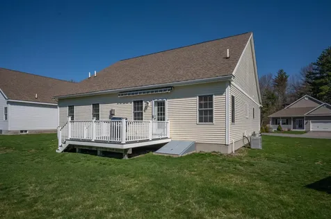 12 Torrey Pines Circle Plaistow NH 03865
