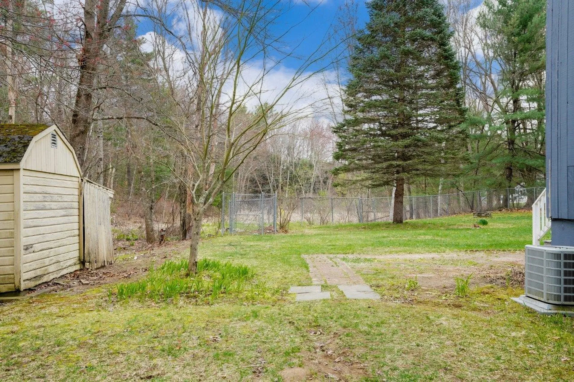21 W Chamberlain Road Merrimack NH 03054
