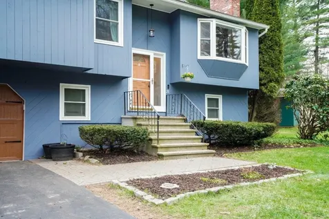 21 W Chamberlain Road Merrimack NH 03054