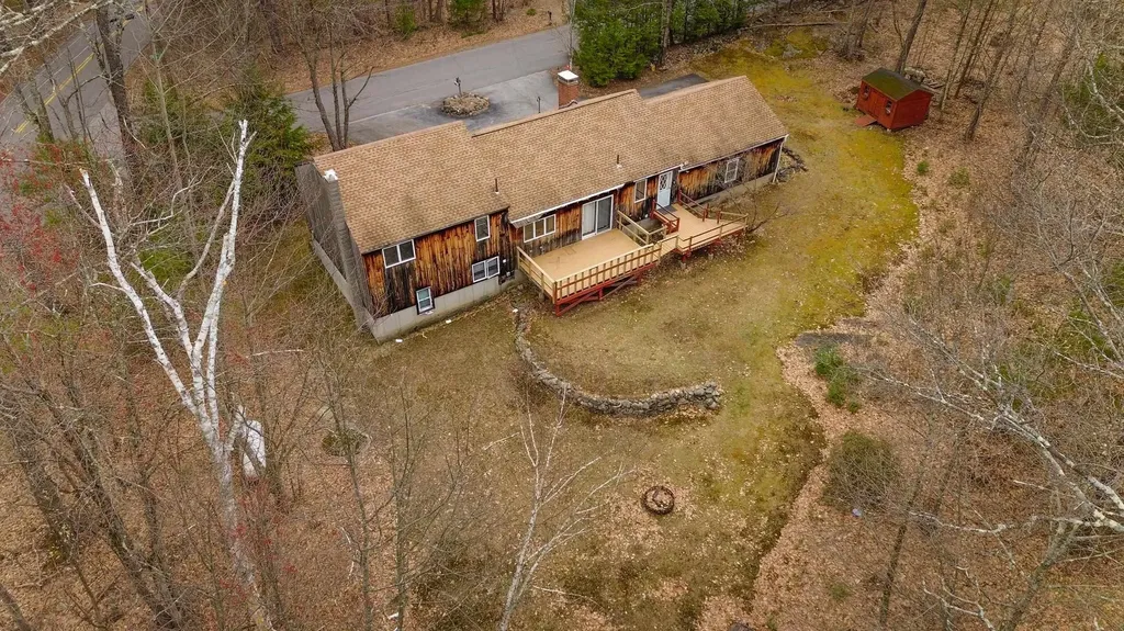 43 Snow Road Goffstown NH 03045