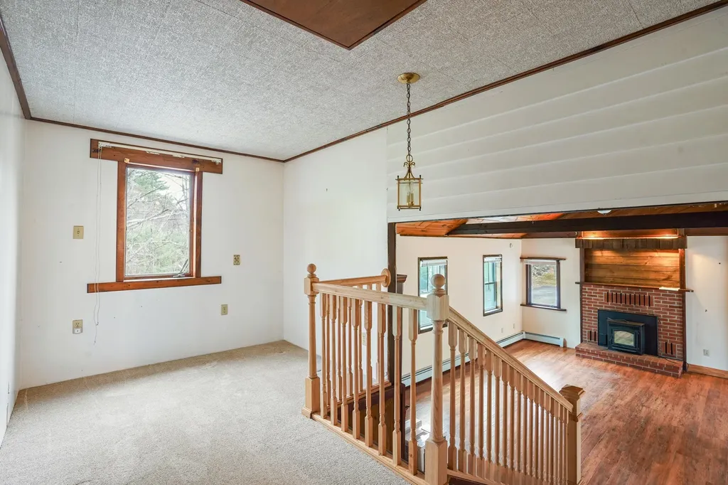 43 Snow Road Goffstown NH 03045