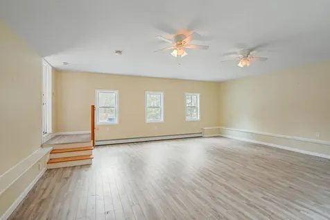 43 Snow Road Goffstown NH 03045