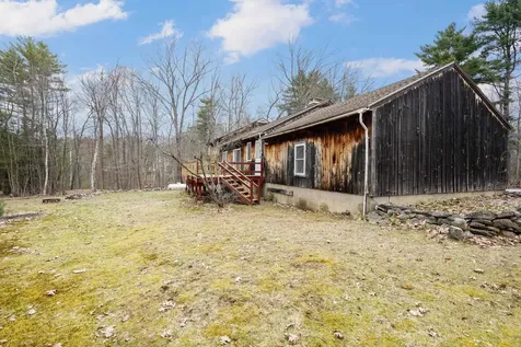 43 Snow Road Goffstown NH 03045