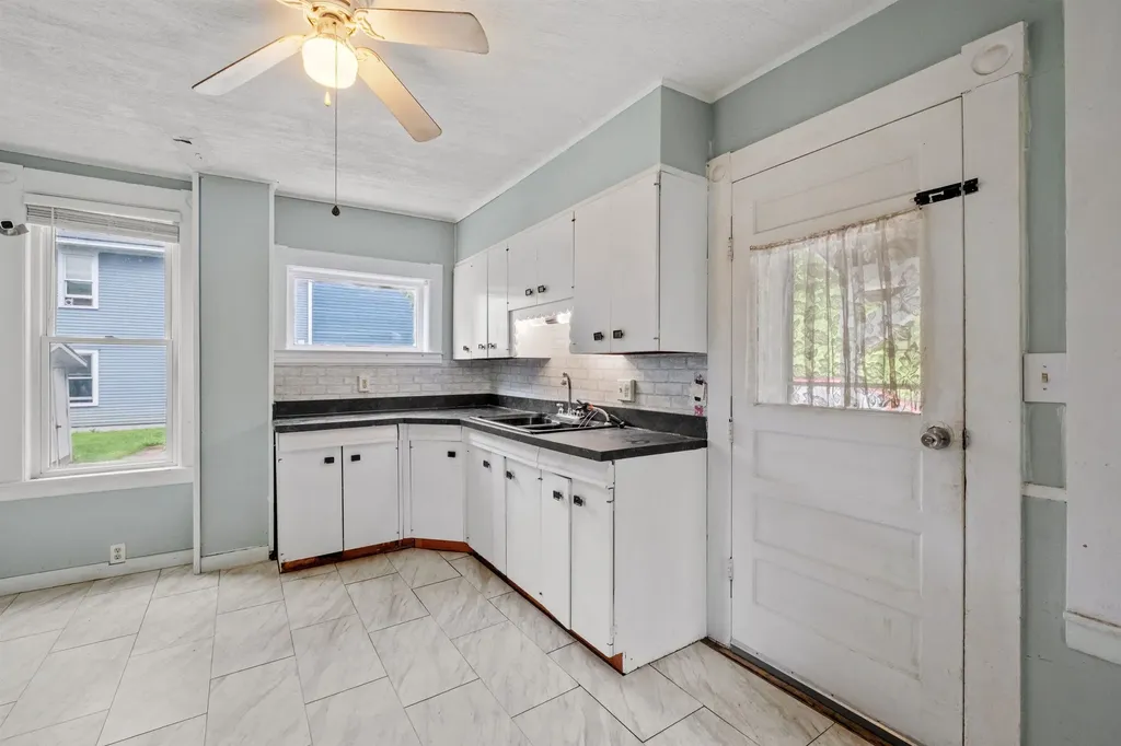 376 Portland Street St. Johnsbury VT 05819