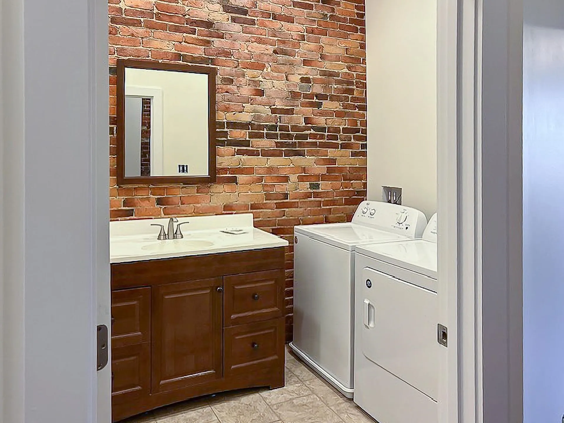 90 High Street Somersworth NH 03878