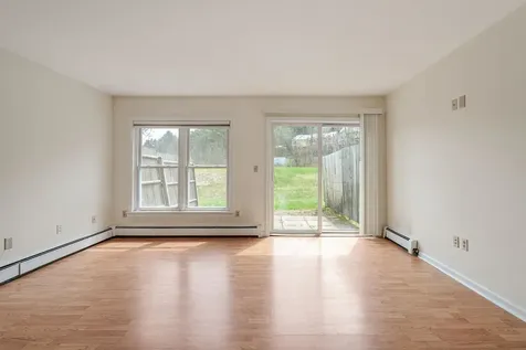 4 Turner Place Enfield NH 03748
