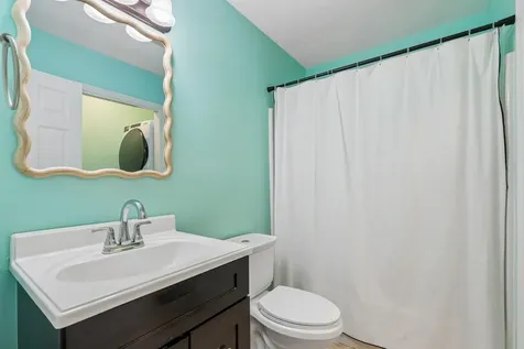 4 Turner Place Enfield NH 03748
