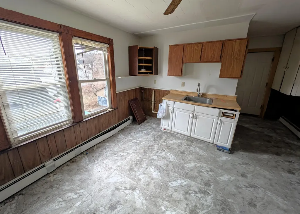 25 Wight Street Berlin NH 03570