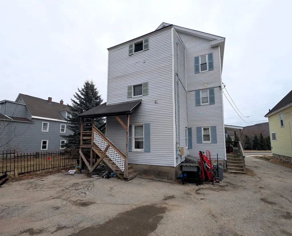 25 Wight Street Berlin NH 03570