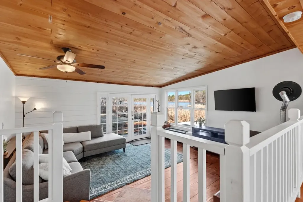 120 Pond Street Newton NH 03858