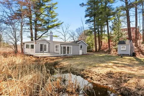 120 Pond Street Newton NH 03858