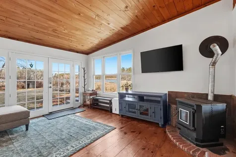120 Pond Street Newton NH 03858