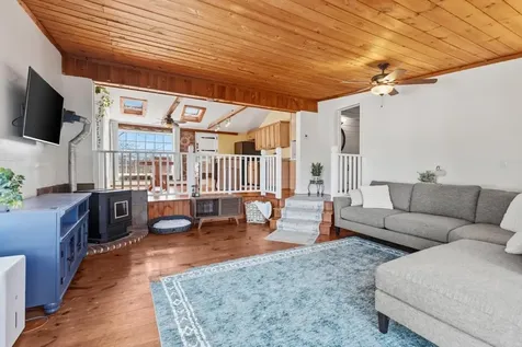 120 Pond Street Newton NH 03858