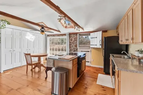 120 Pond Street Newton NH 03858