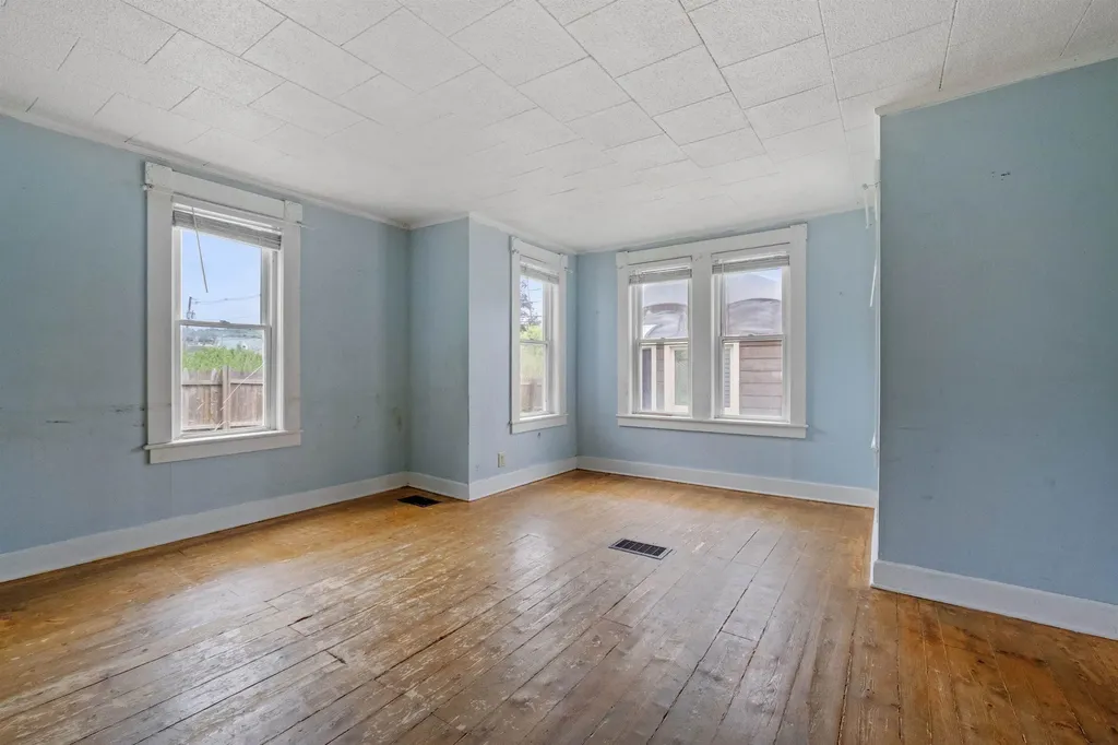 376 Portland Street St. Johnsbury VT 05819