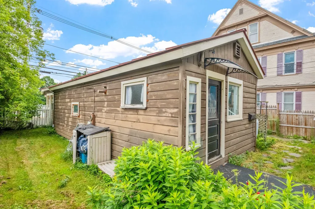 376 Portland Street St. Johnsbury VT 05819
