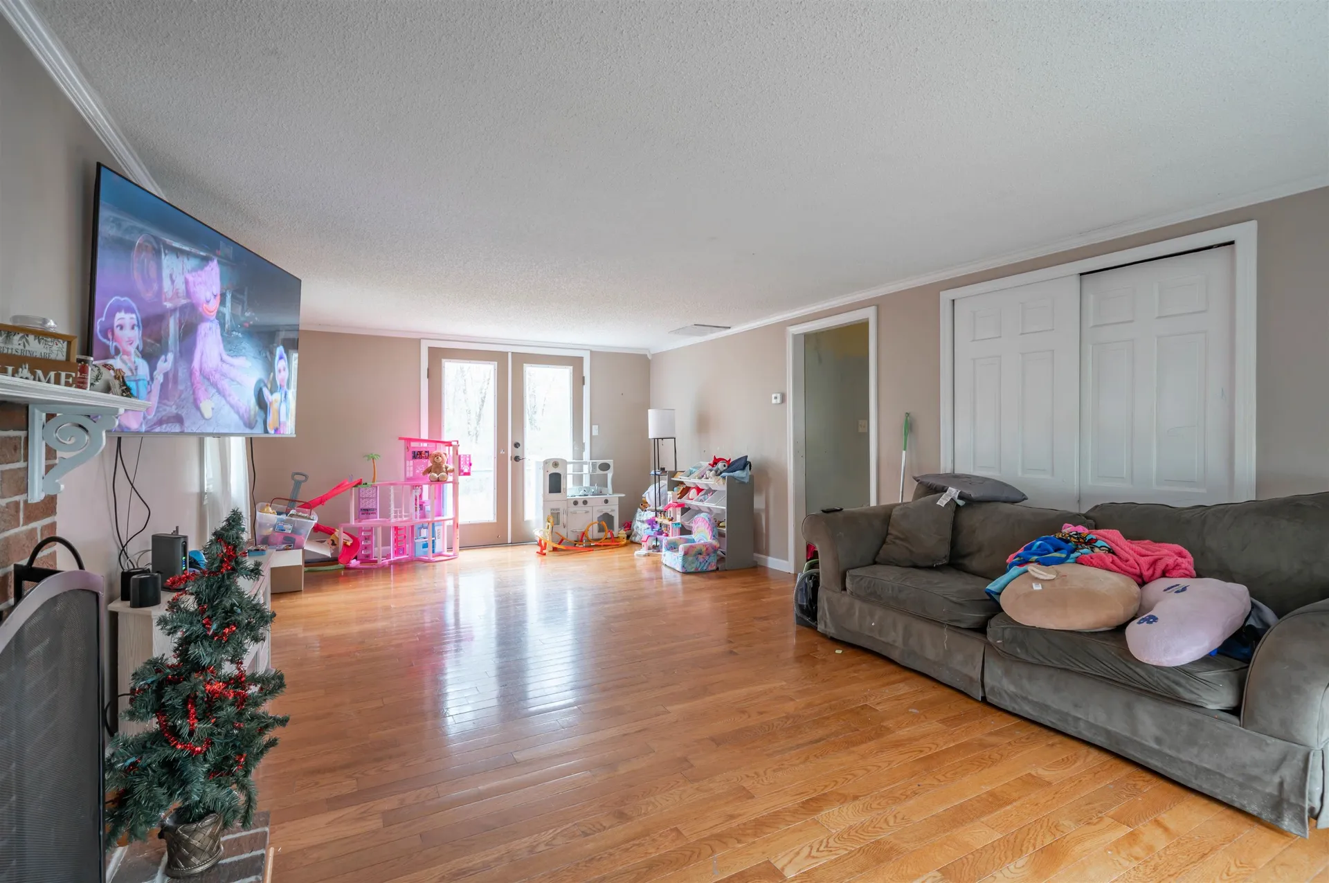 5 Lisa Terrace Pelham NH 03076