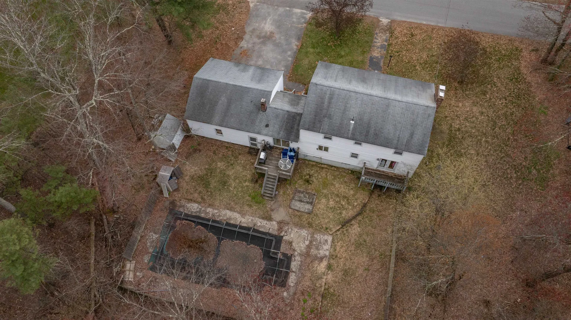5 Lisa Terrace Pelham NH 03076