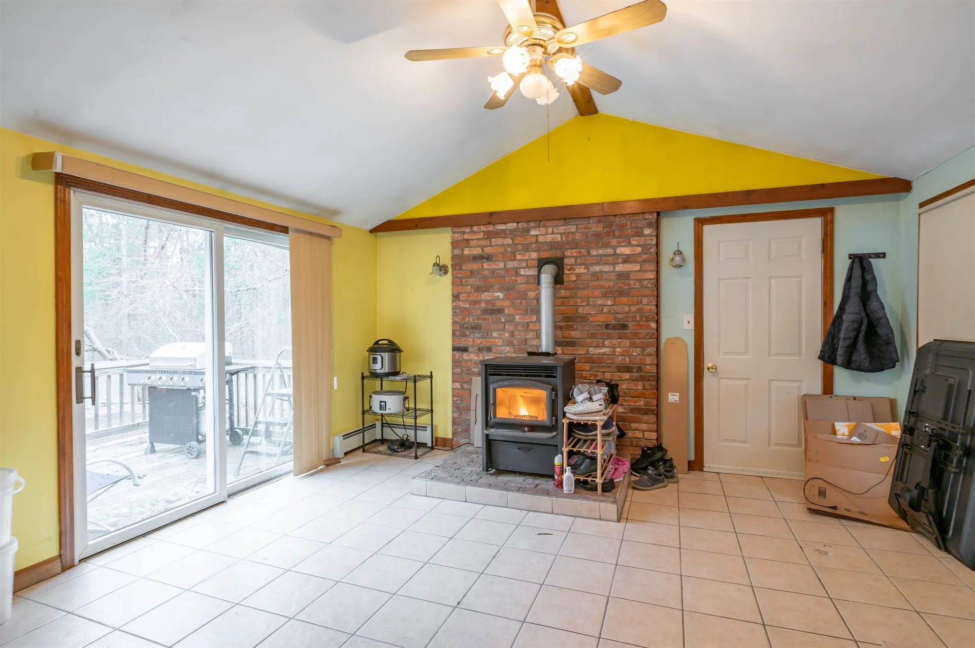 5 Lisa Terrace Pelham NH 03076