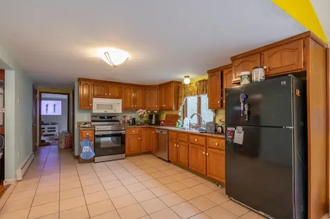 5 Lisa Terrace Pelham NH 03076
