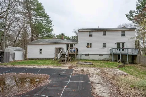 5 Lisa Terrace Pelham NH 03076