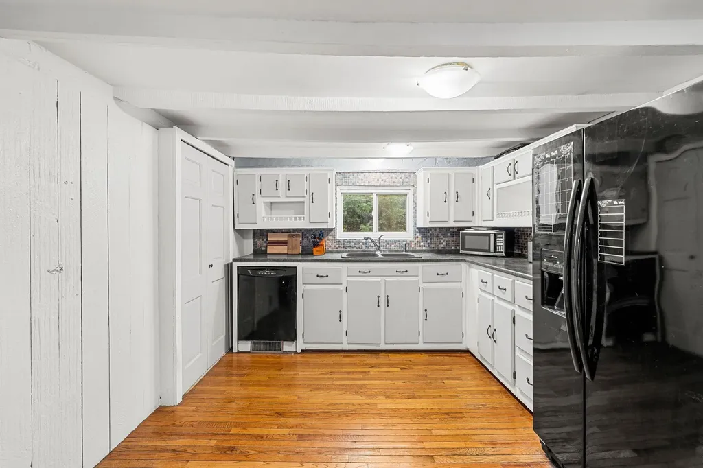 256 E Dunstable Road Nashua NH 03062