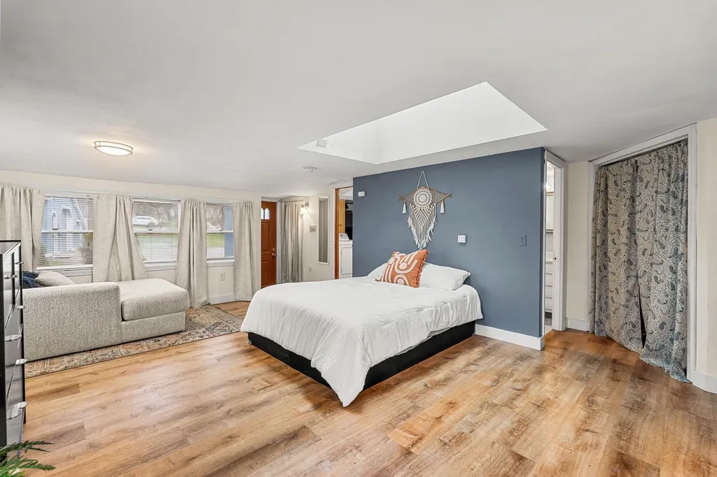256 E Dunstable Road Nashua NH 03062