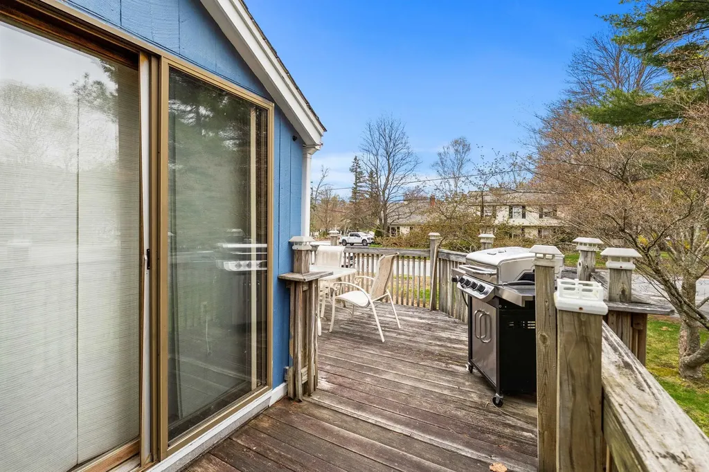 256 E Dunstable Road Nashua NH 03062