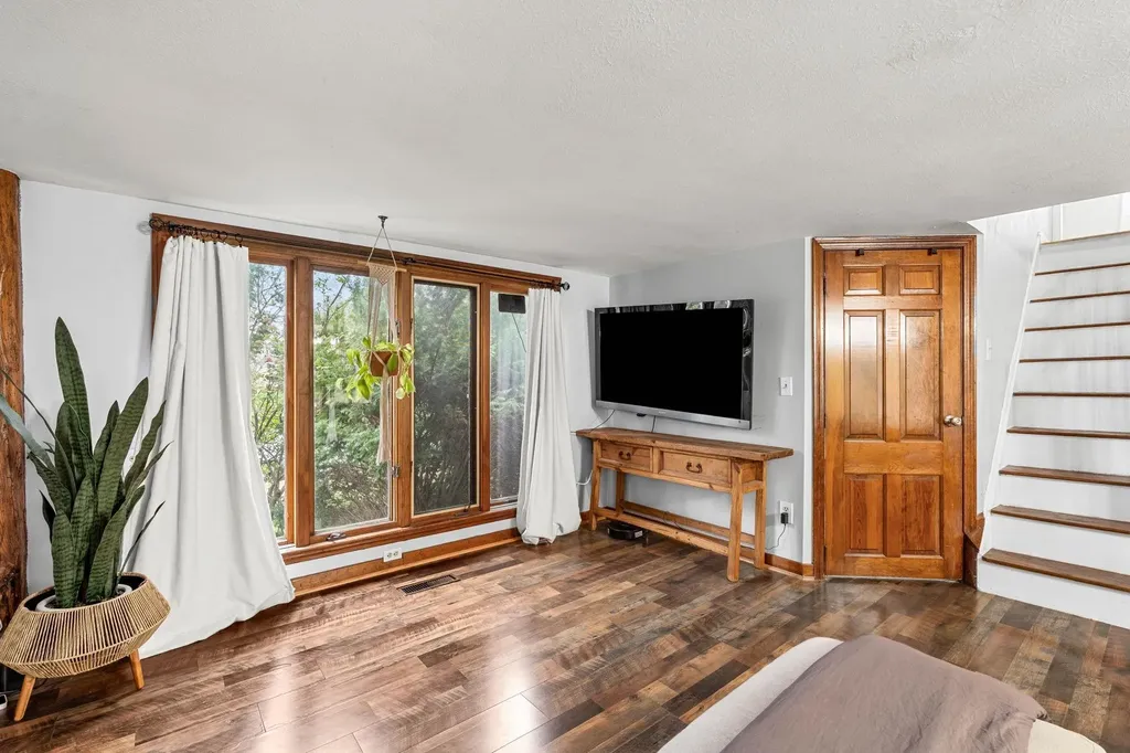 256 E Dunstable Road Nashua NH 03062