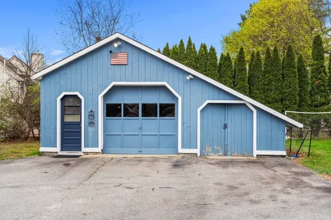 256 E Dunstable Road Nashua NH 03062