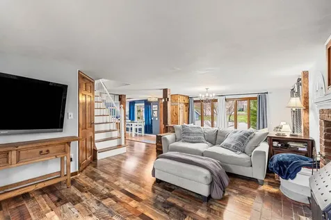 256 E Dunstable Road Nashua NH 03062