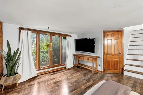 256 E Dunstable Road Nashua NH 03062