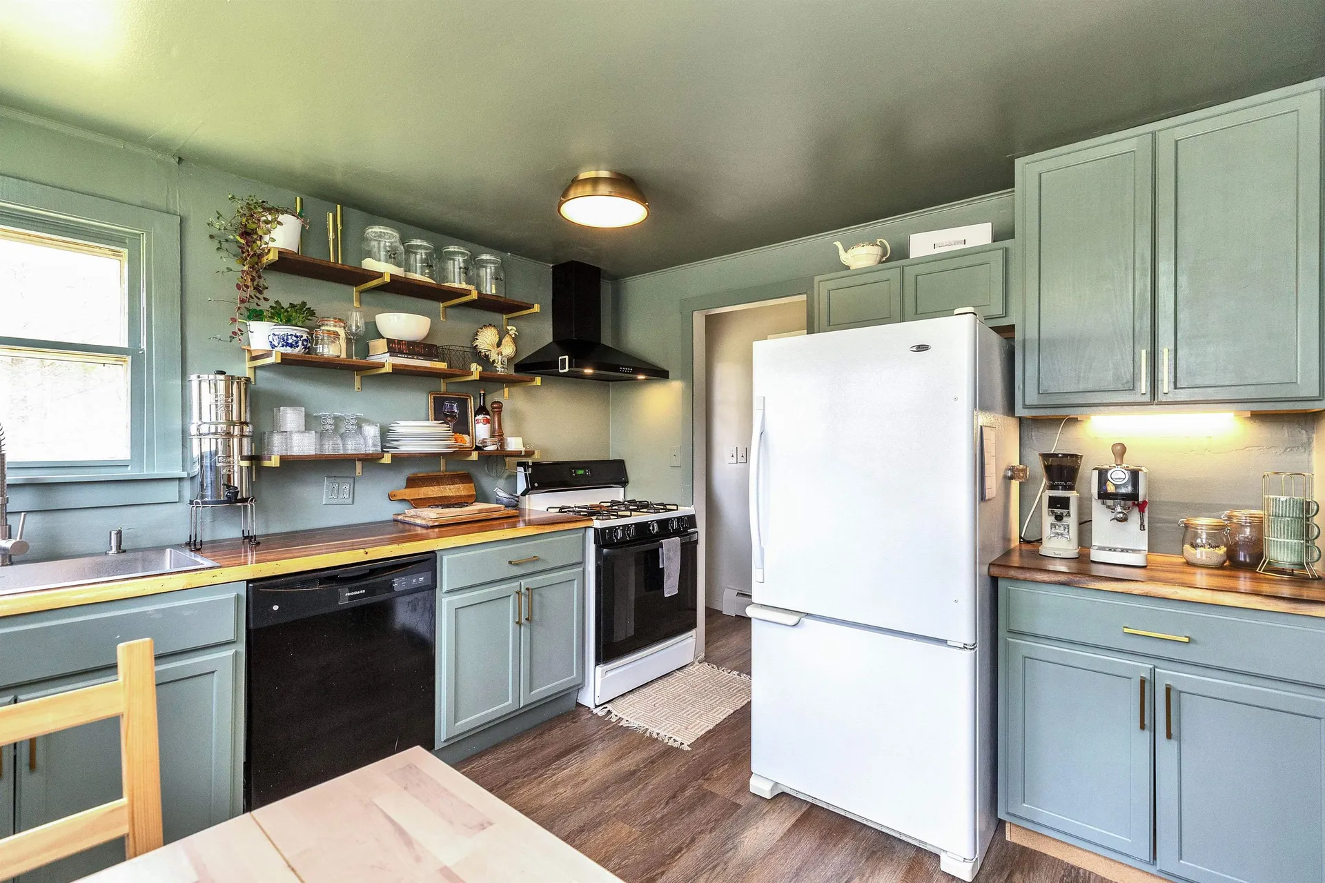 1720B Franklin Pierce Highway Chesterfield NH 03462