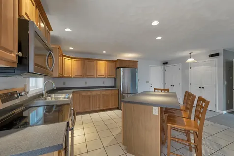12 Serenity Lane Meredith NH 03253