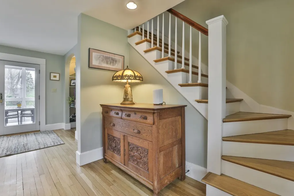 25 Eastman Street Nashua NH 03060