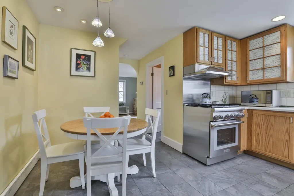 25 Eastman Street Nashua NH 03060