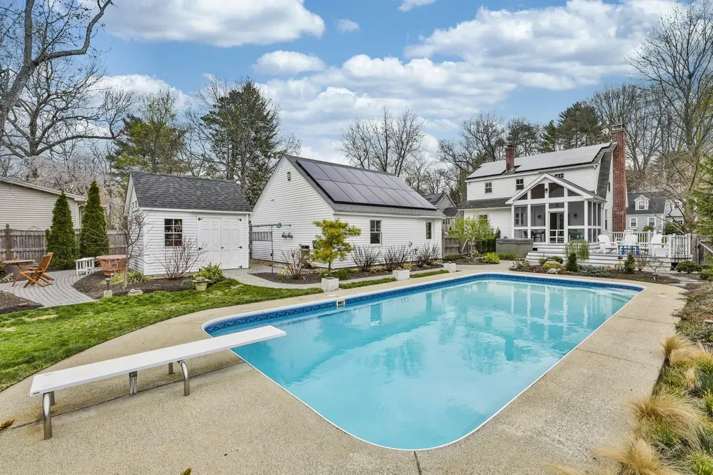 25 Eastman Street Nashua NH 03060