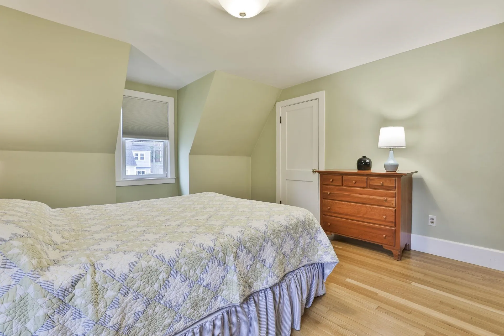 25 Eastman Street Nashua NH 03060
