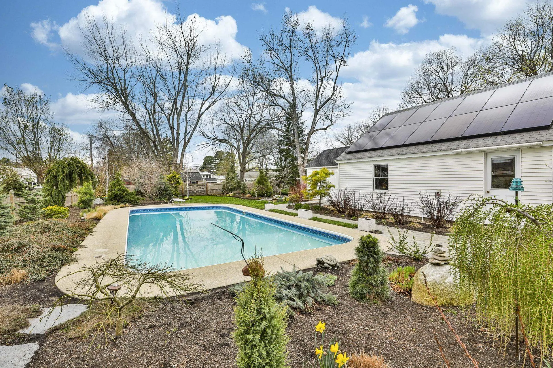 25 Eastman Street Nashua NH 03060