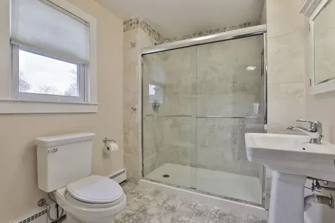25 Eastman Street Nashua NH 03060